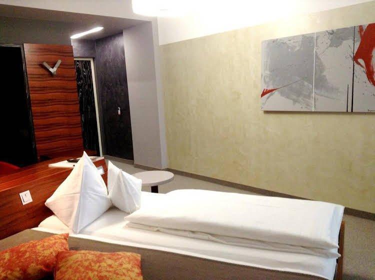 Hotel Maxlhaid فيلس المظهر الخارجي الصورة